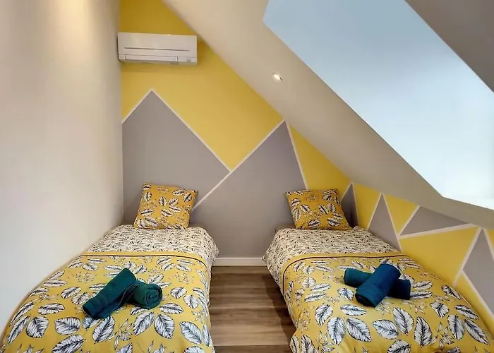 Maison Proche Centre Ville Clim Jardin Wifi 8 Personnes