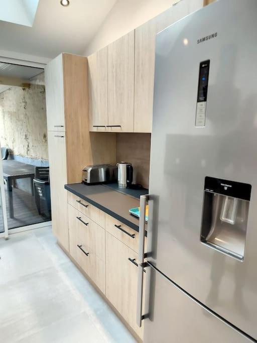 Maison Proche Centre Clim Jardin Wifi 8 Personnes Holiday home Amiens