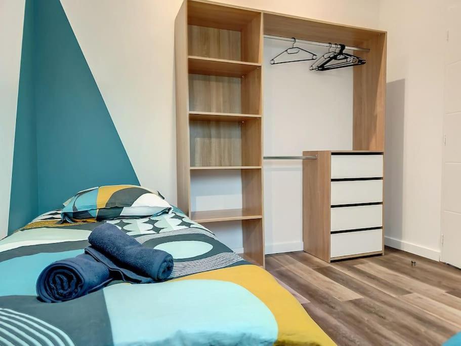 Holiday home Maison Proche Centre Clim Jardin Wifi 8 Personnes